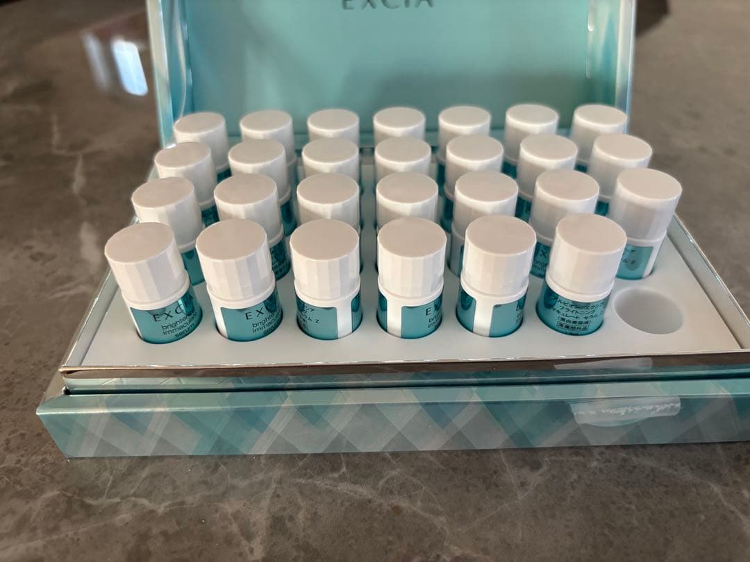 アルビオン　エクシア　ブライトニング　イマキュレートセラムZ 27個