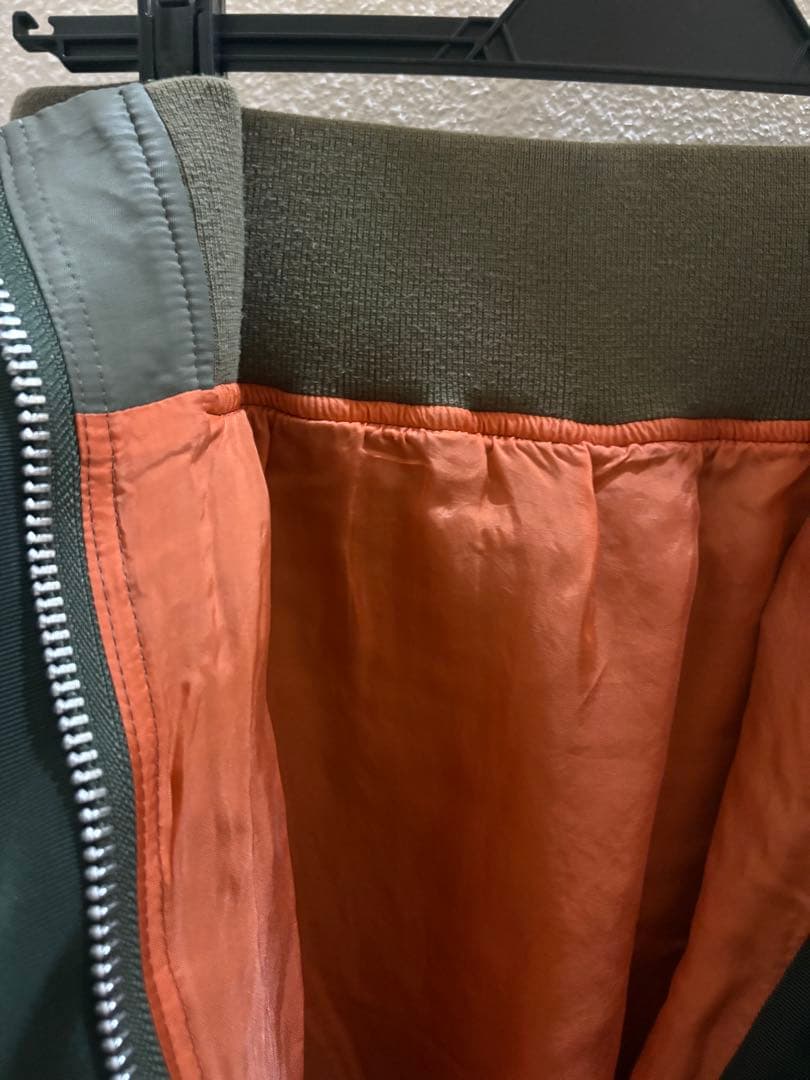 サカイ　sacai ナイロン　カーキ　オレンジ　MA-1 スカート　３