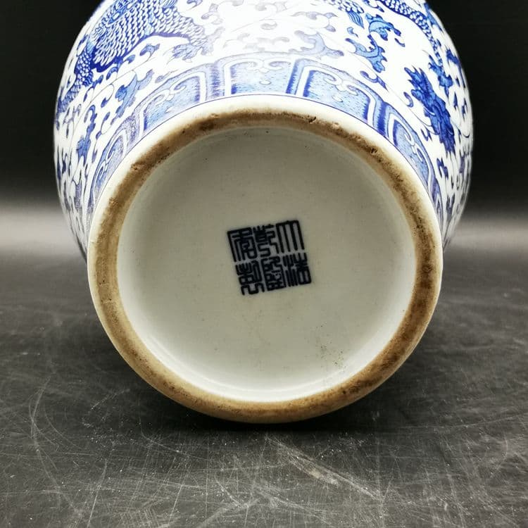 サバ龍花瓶です 景徳鎮 陶磁器 装飾品 現代工芸品美術品 置物