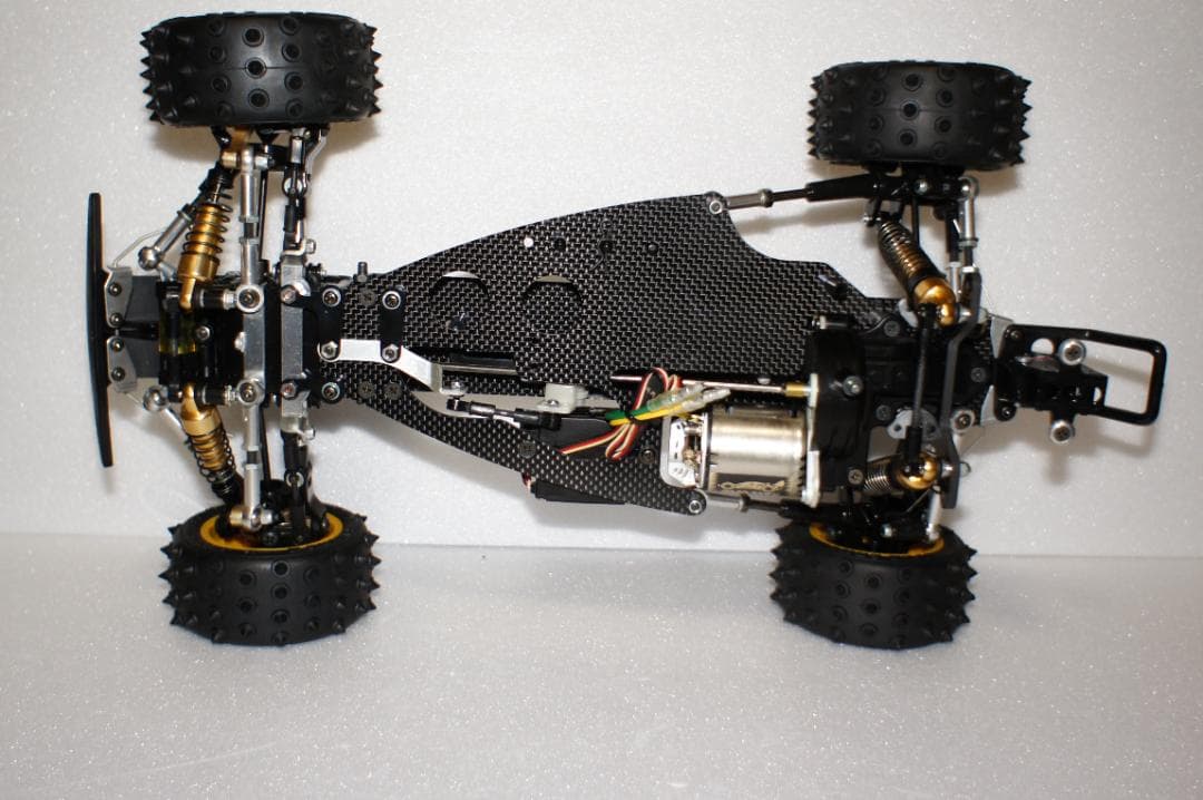 タミヤ　TAMIYA　アバンテ　シャシーのみ