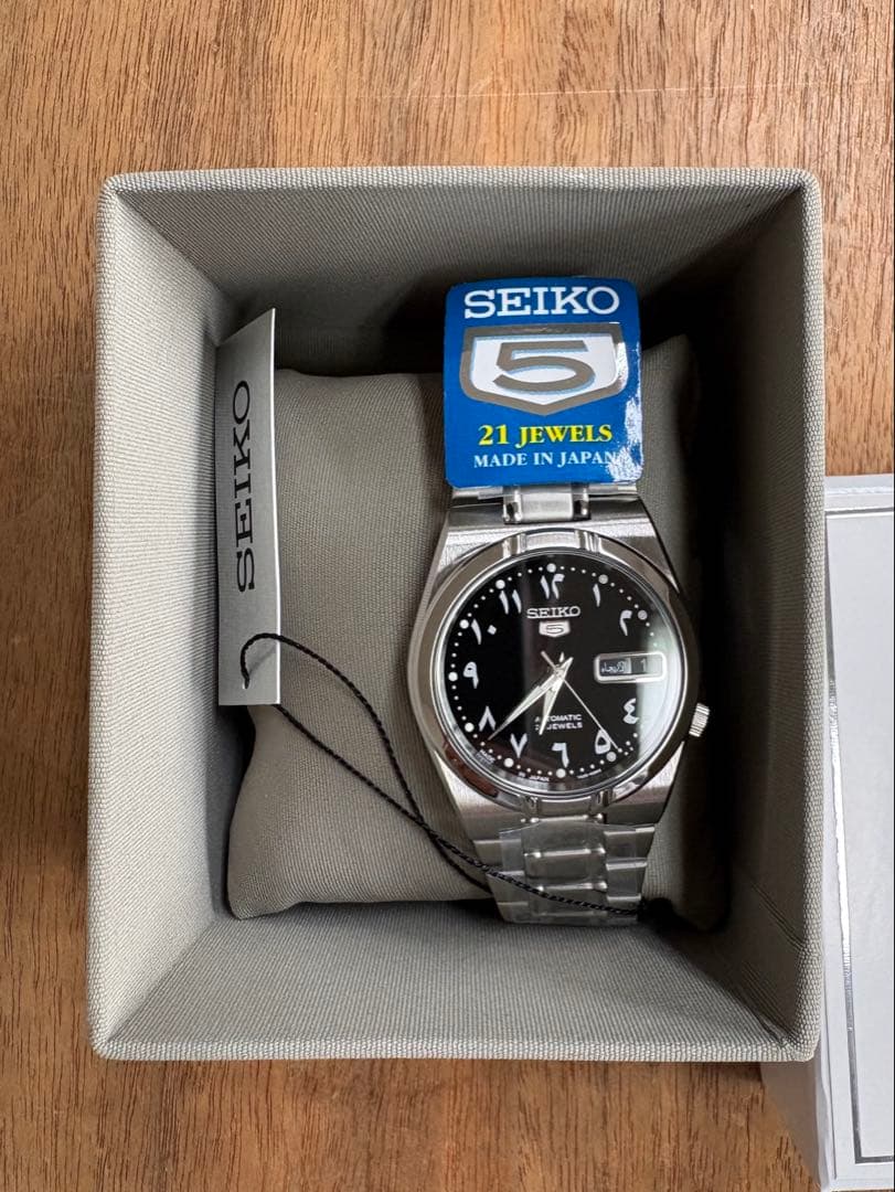 し*も様 新品SEIKO 5アラビック文字盤 藤原ヒロシ fragment 自動