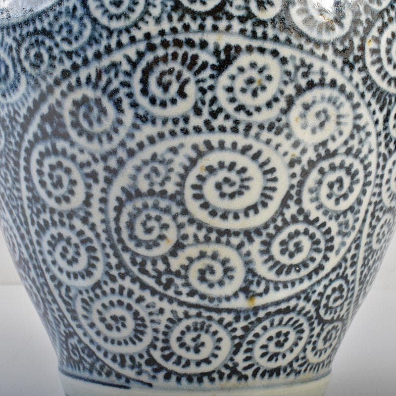 伊万里焼　古伊万里　染付　蛸唐草文　壷　V　R7130B