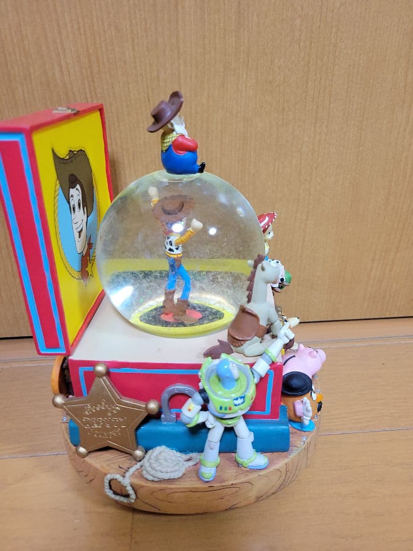 トイ・ストーリー スノードーム型オルゴール