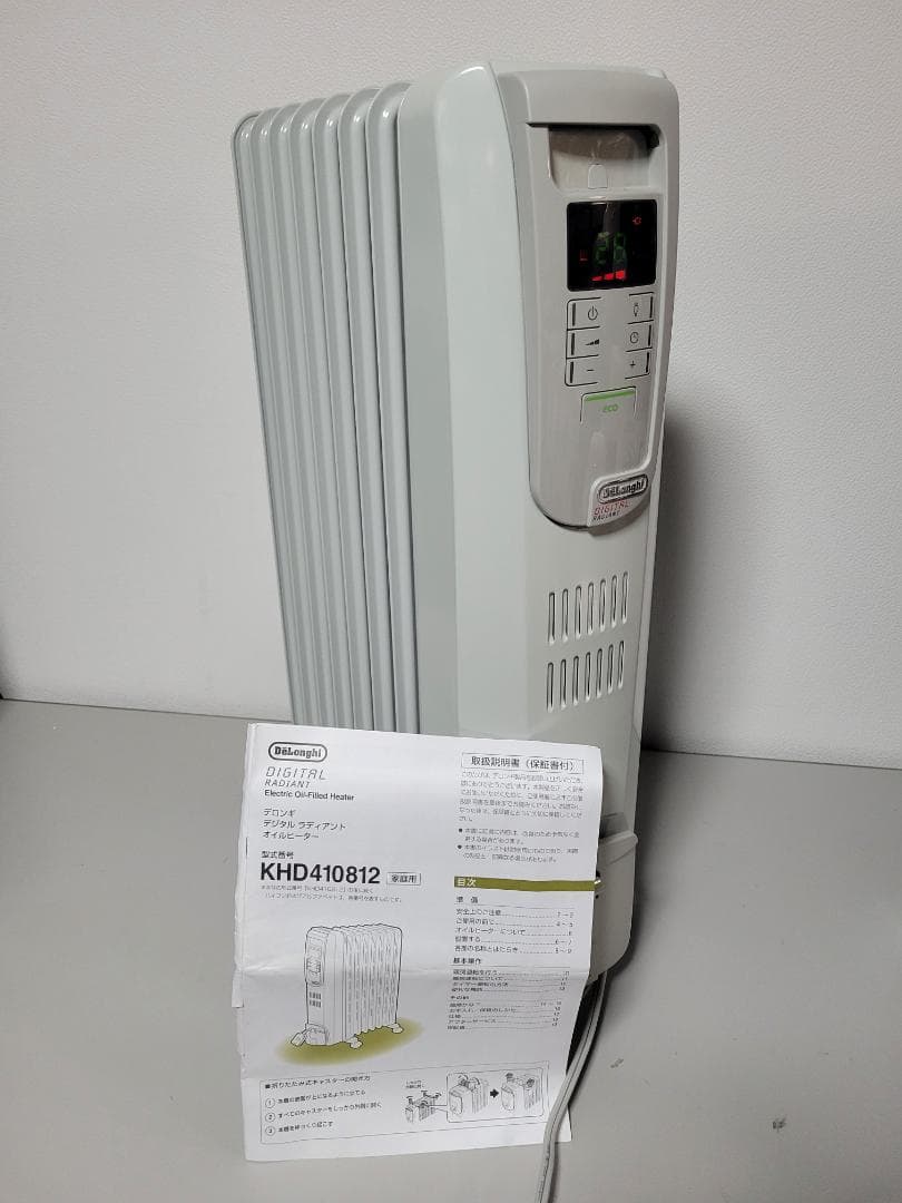 美品　De'Longhi (デロンギ) オイルヒーター KHD410812-GC