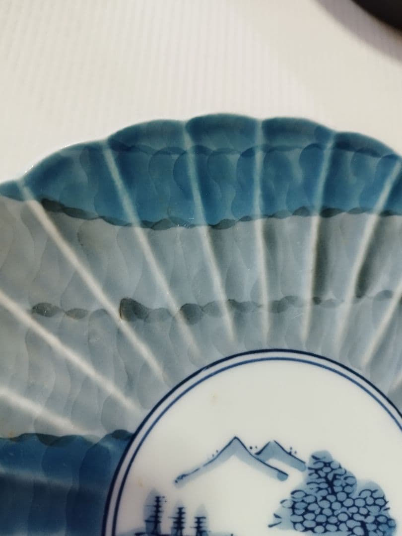 ♥値下げします　希少な高級有田焼き源右衛門作の珍しい 手書き絵大皿です。