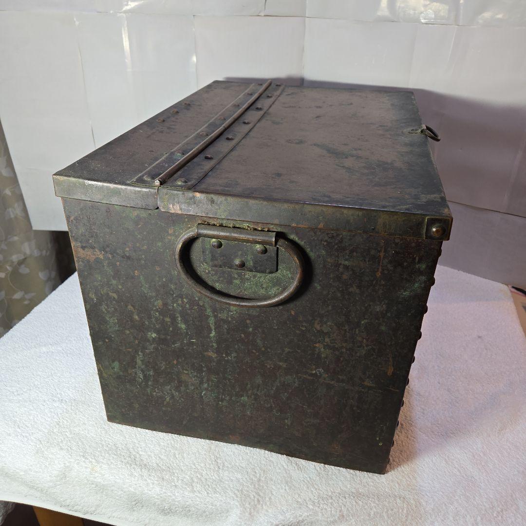 ブラスさん専用です　銅製箱　古民具　銭函　銭箱　千両箱　銅製金具　ボテ箱