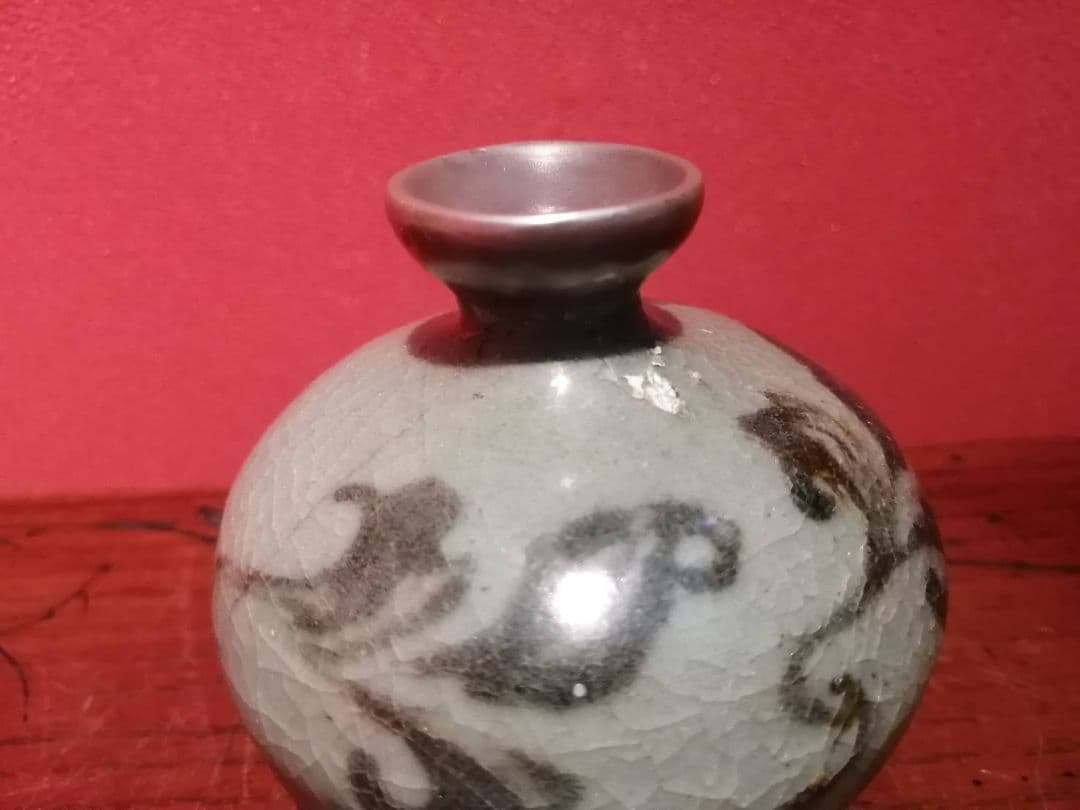 12世紀　高麗青磁の油壷　箱付き