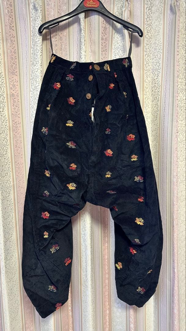 【もーこ】Vivienne Westwood サルエルパンツ