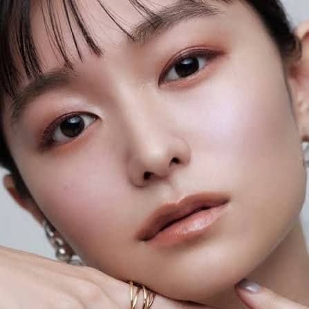 【新品未使用】SUQQU メルティング パウダーブラッシュ105 白空スック限定