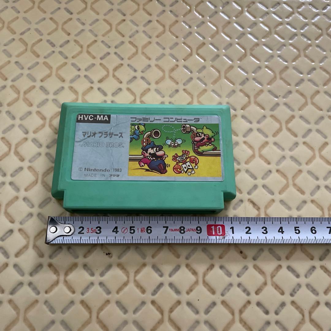 ファミコンカセット実物大消しゴム　マリオブラザーズ