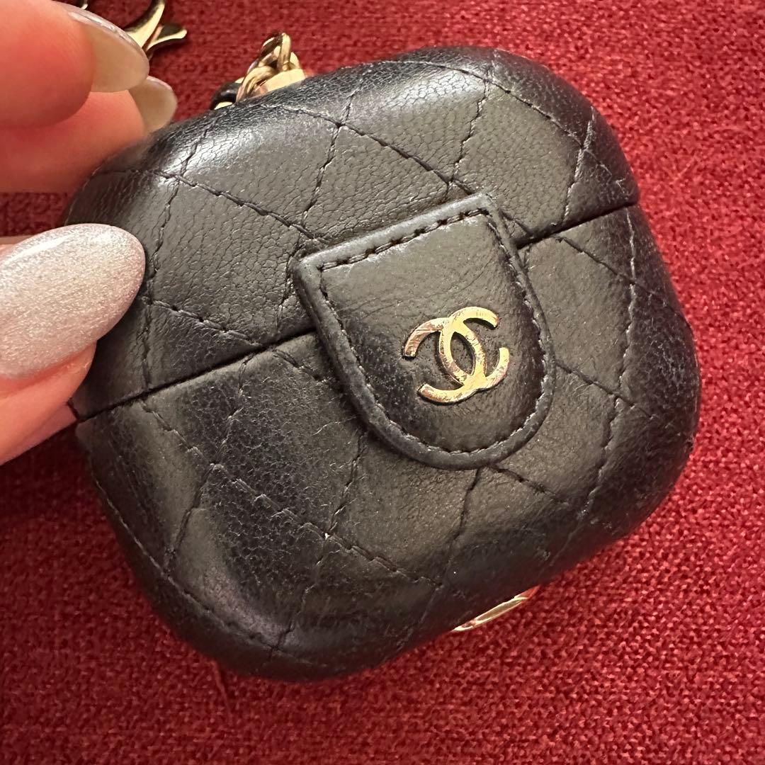 シャネル　AirPods ケース　ココマーク　マトラッセ　ギャランティカード　黒