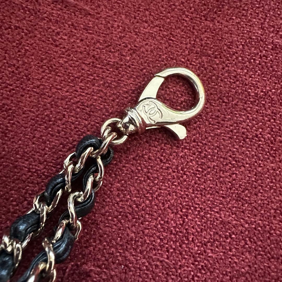 シャネル　AirPods ケース　ココマーク　マトラッセ　ギャランティカード　黒