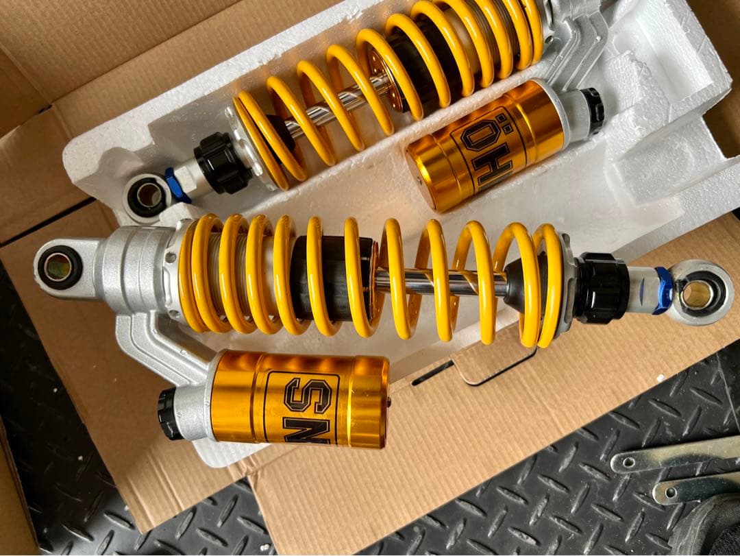 オーリンズ　リアサスペンション