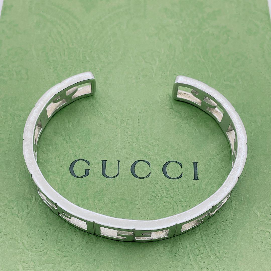 GUCCI バングル　スクエアG シルバー　Gシェイプ　ブレスレット