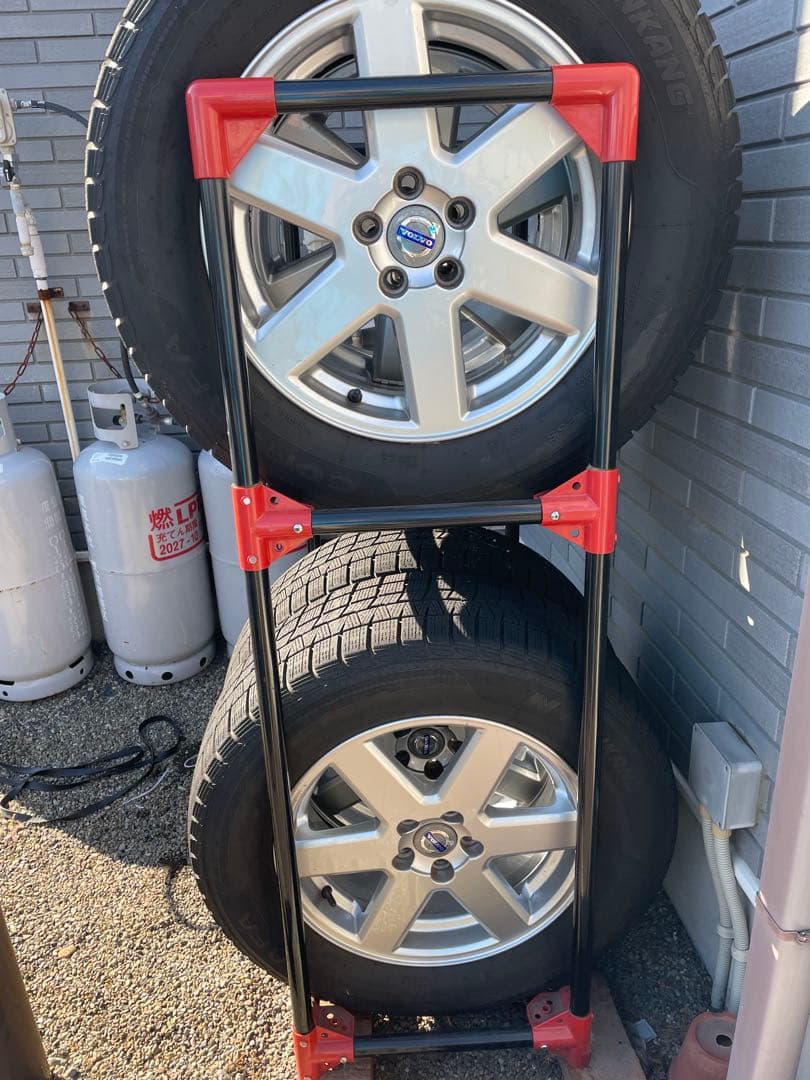 ボルボ ホイールとスダットレスタイヤ4本セット