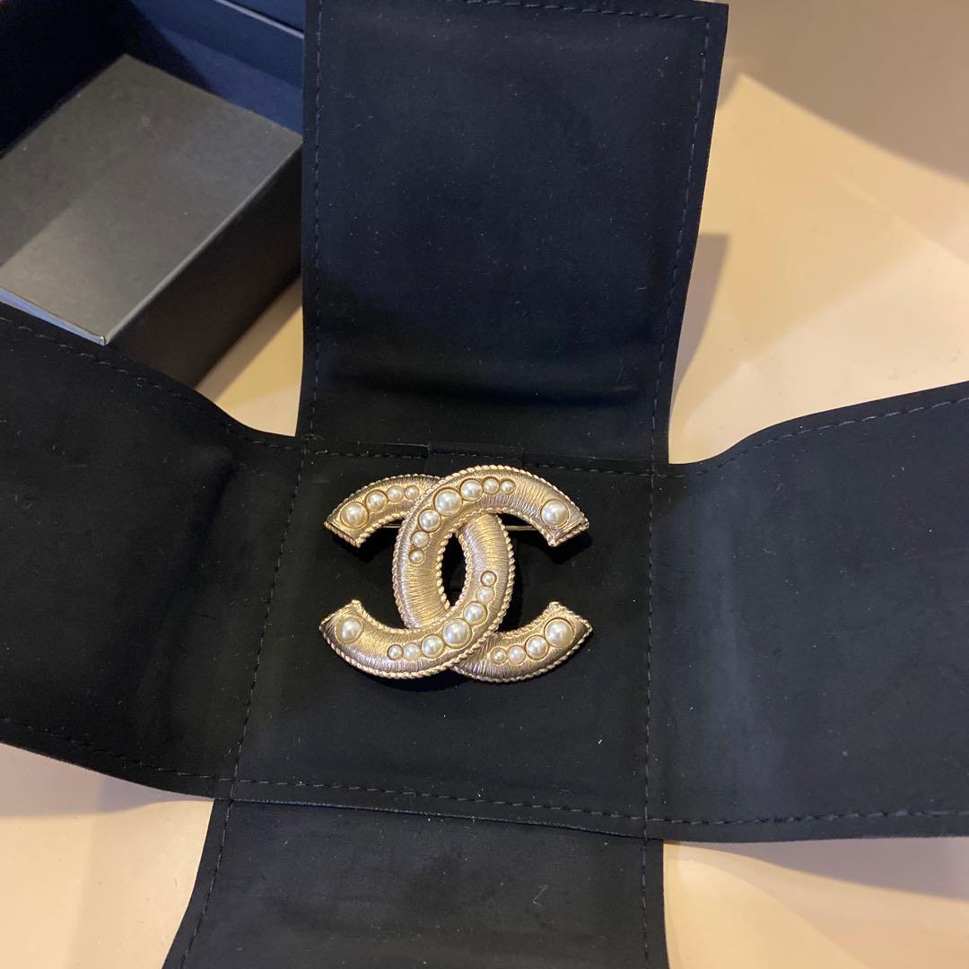 シャネルCHANEL ブローチ