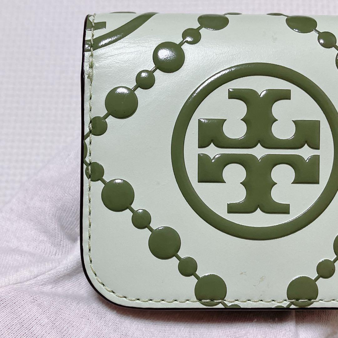 ・未使用　TORY BURCH トリーバーチ　レザー二つ折り財布　ライトグリーン
