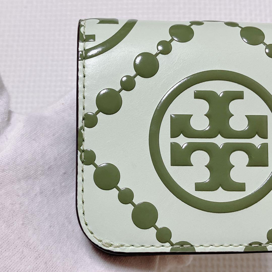 ・未使用　TORY BURCH トリーバーチ　レザー二つ折り財布　ライトグリーン