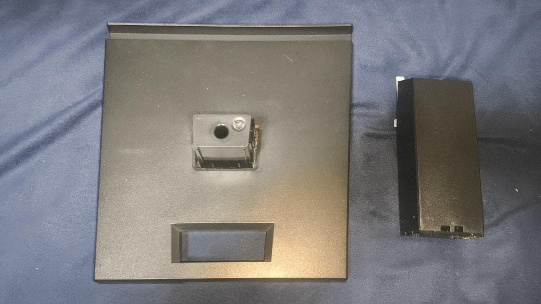 I-ODATA 27型4K 他モニター１枚・アーム＋補強プレート＋スペーサー付き