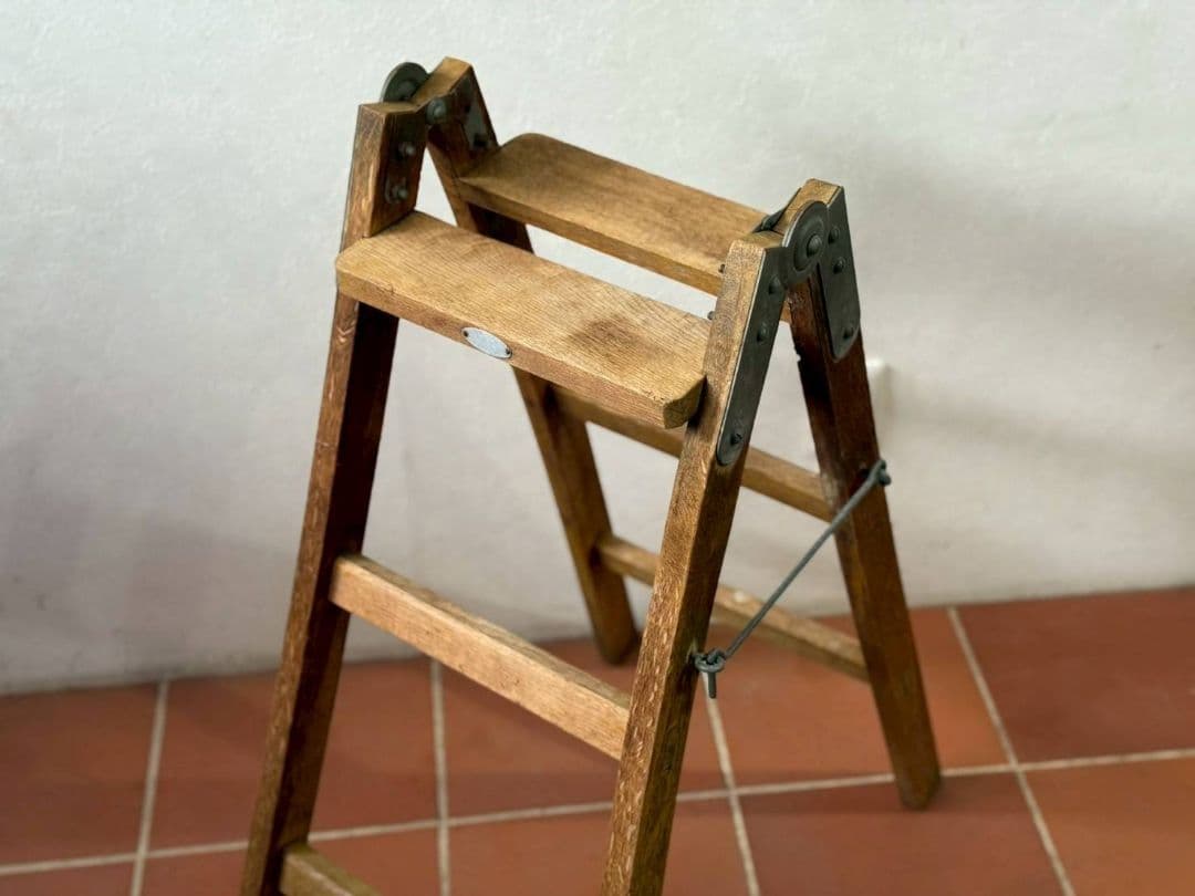 1092 ビンテージ　古い木のステップラダー　脚立　梯子　飾り棚　古家具　レトロ