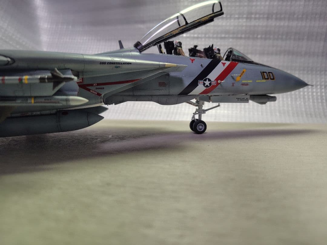 タミヤF-14 Dトムキャット 1/48VF−2バウンティ ハンターズ模型完成品