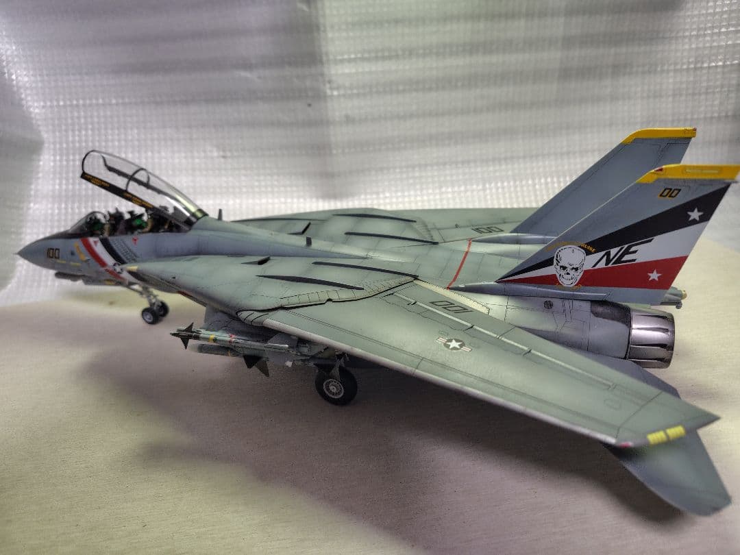 タミヤF-14 Dトムキャット 1/48VF−2バウンティ ハンターズ模型完成品