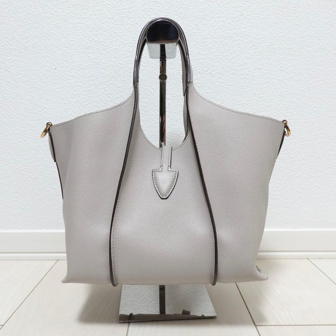 トッズ　ショッピングバッグ　ミニ　Tタイムレス　ショルダーバッグ　トート　グレー