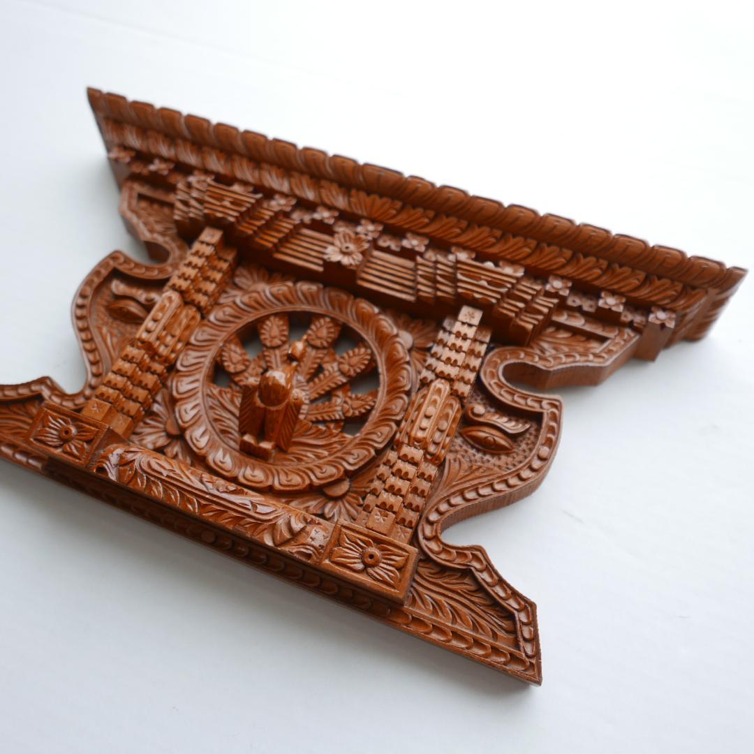 未使用☆ネパール木彫☆孔雀の窓☆ 木製ウィンドウフレーム☆Ankhi Jhyal