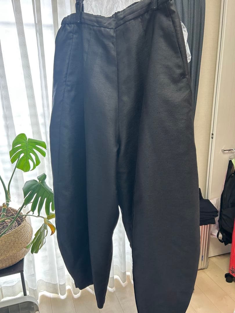 なべ子　ETRE TOKYO シャンタンカーブパンツ・シャツセット