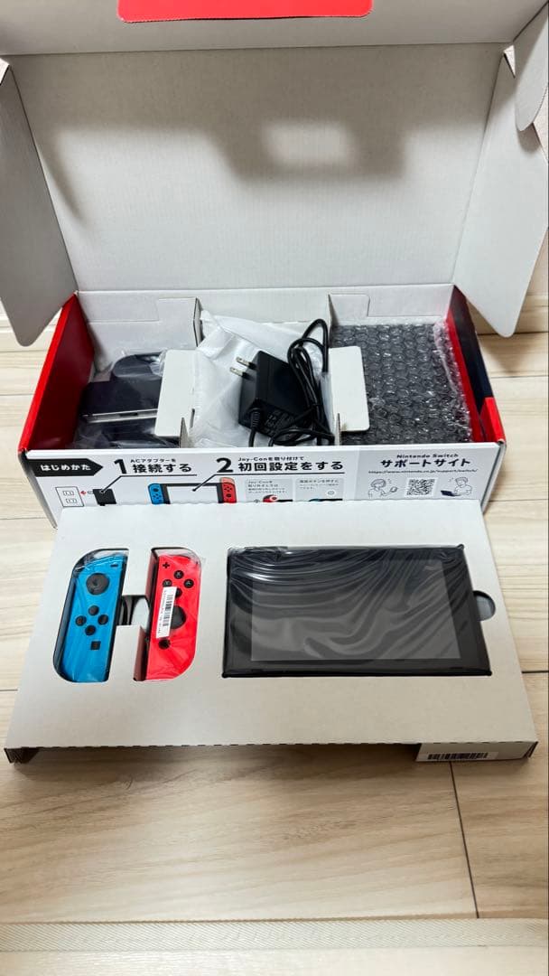 Nintendo Switch ネオンブルー・レッド