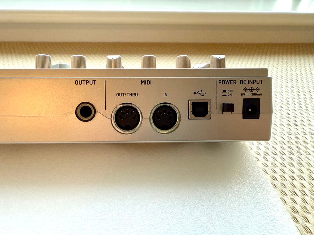 Behringer TD-3 アナログベースラインシンセサイザー