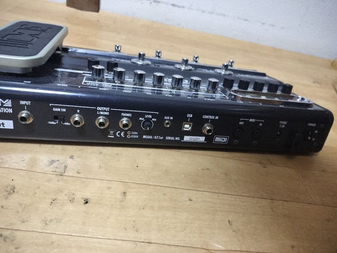 Zoom G7.1ut ギターエフェクター