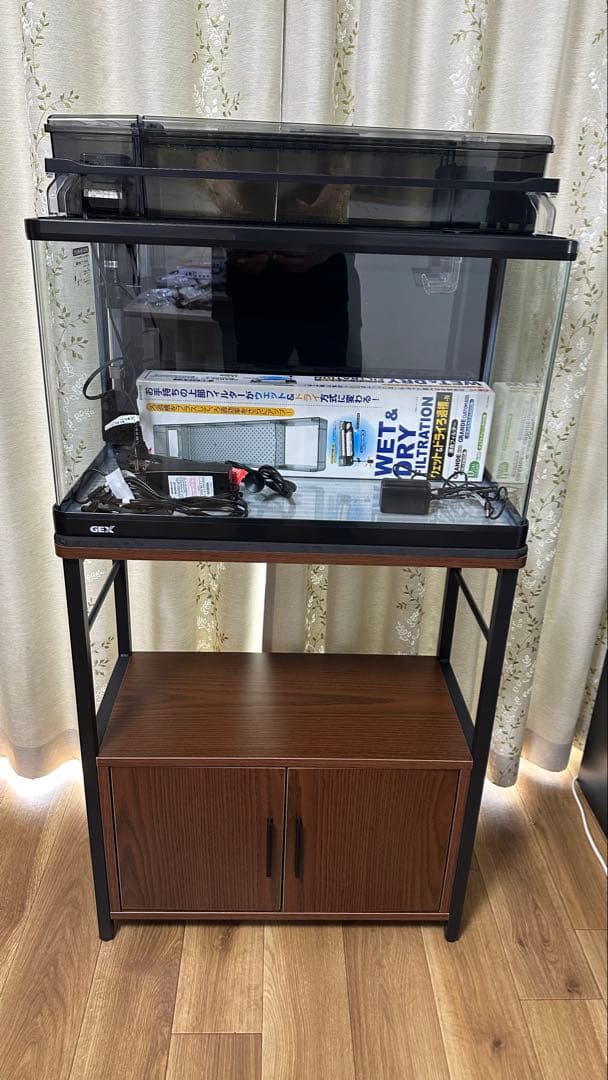 引取り限定　GEX 水槽セット