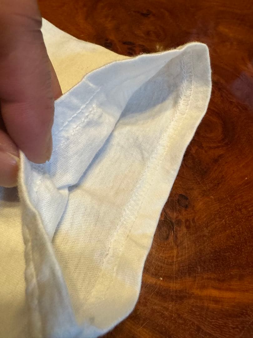 ワンダイレクションGILDAN白正規オリジナルツアーT、Mコピーライト入り