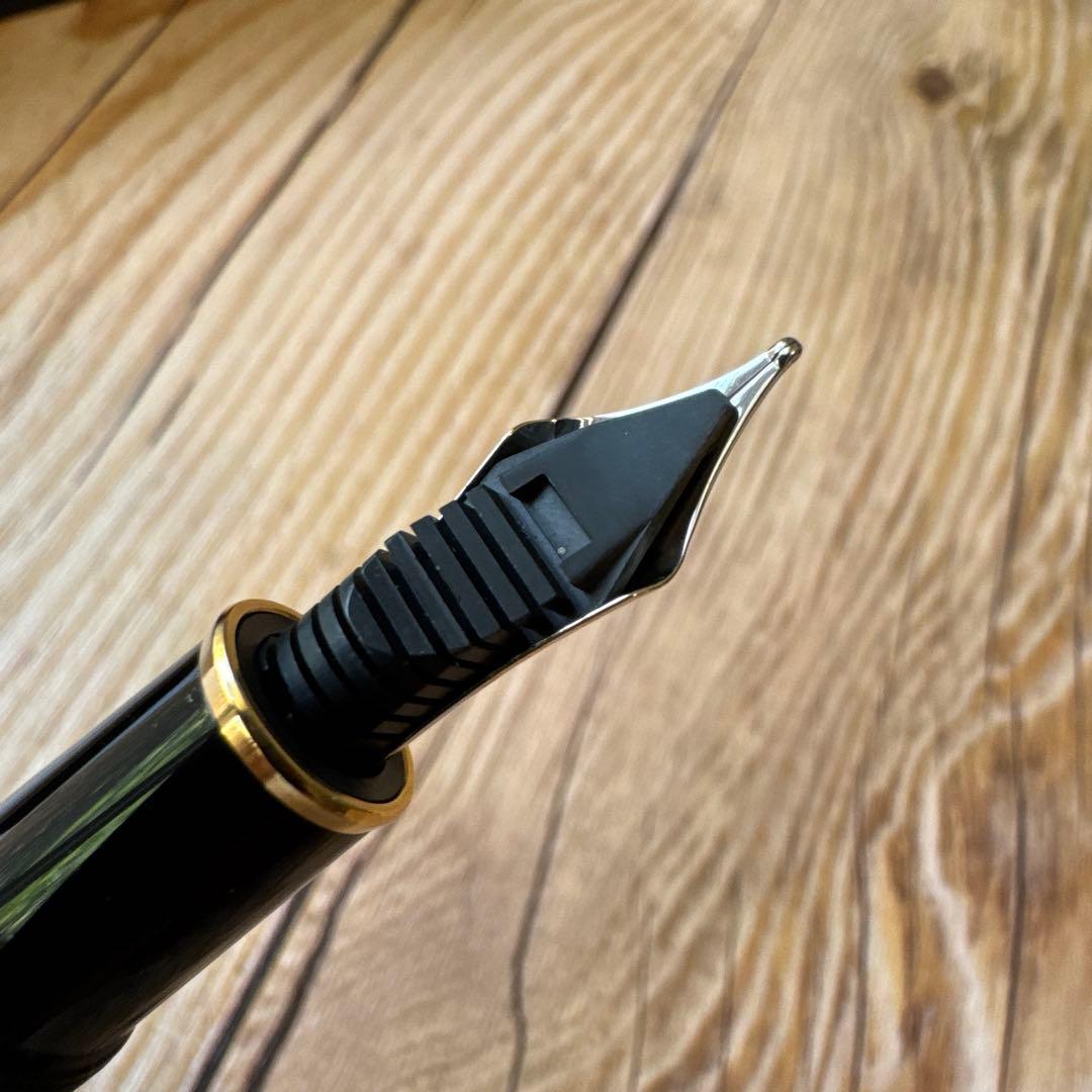 伊東屋ロメオ(ROMEO)No.3万年筆ブラックBニブ廃番品