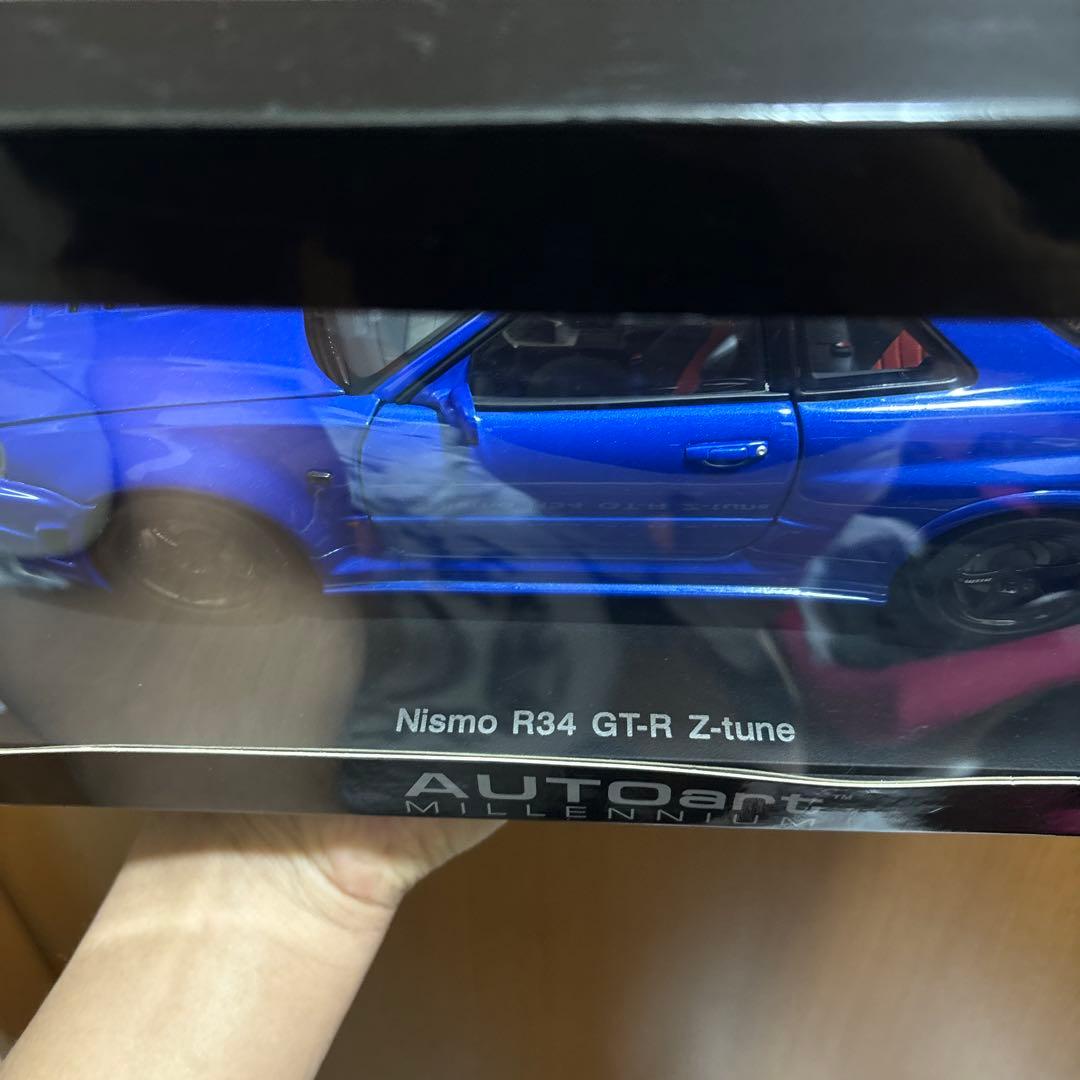 ミニカー AUTOart Nissan Skyline GT-R R34 1/18