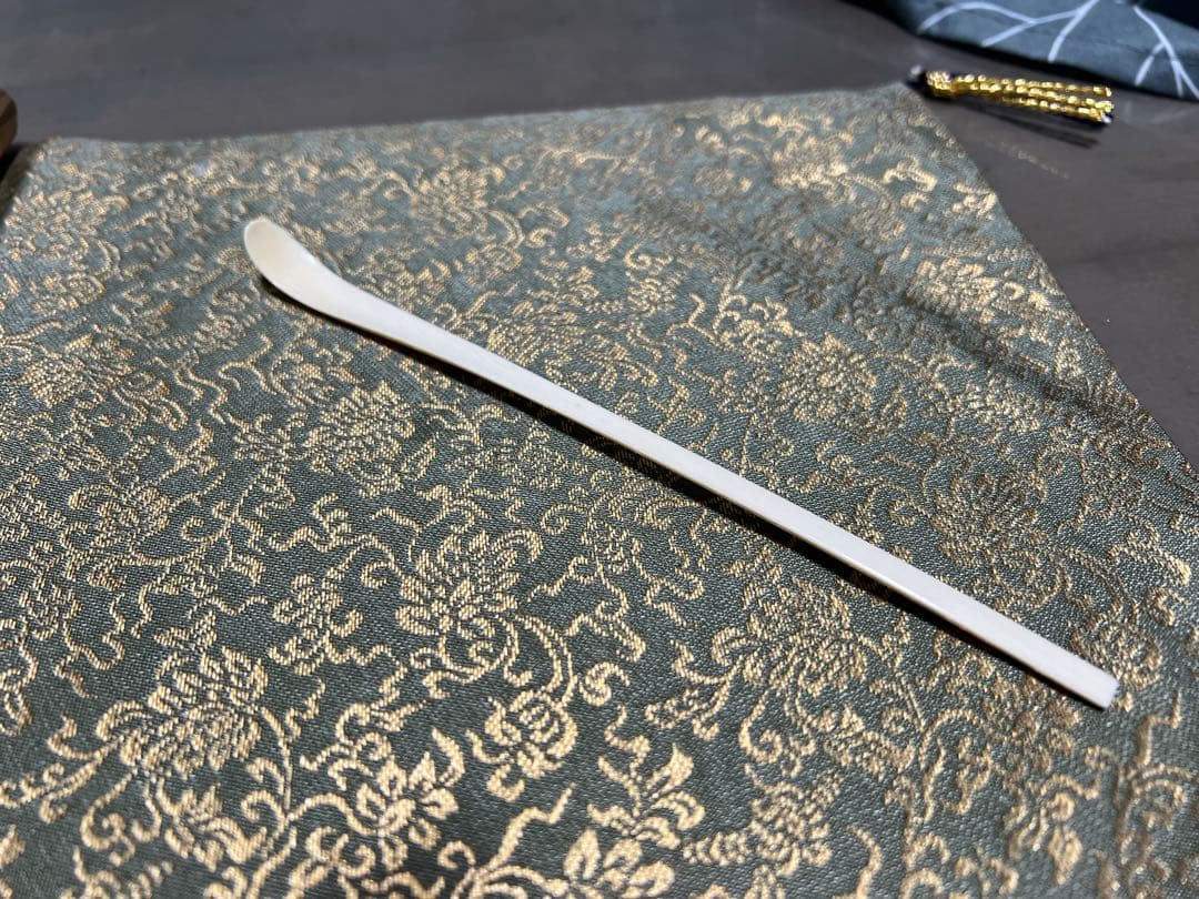 A*a様 裏千家鵬雲斎 銘『山景』 牙茶杓