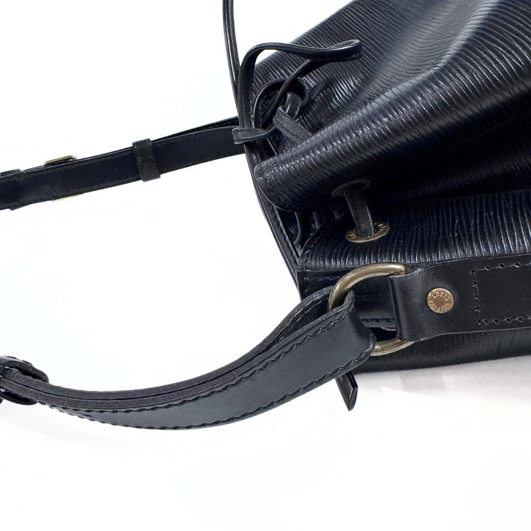 ルイヴィトン エピ プチノエ 巾着 ショルダーバッグ 黒 M44102