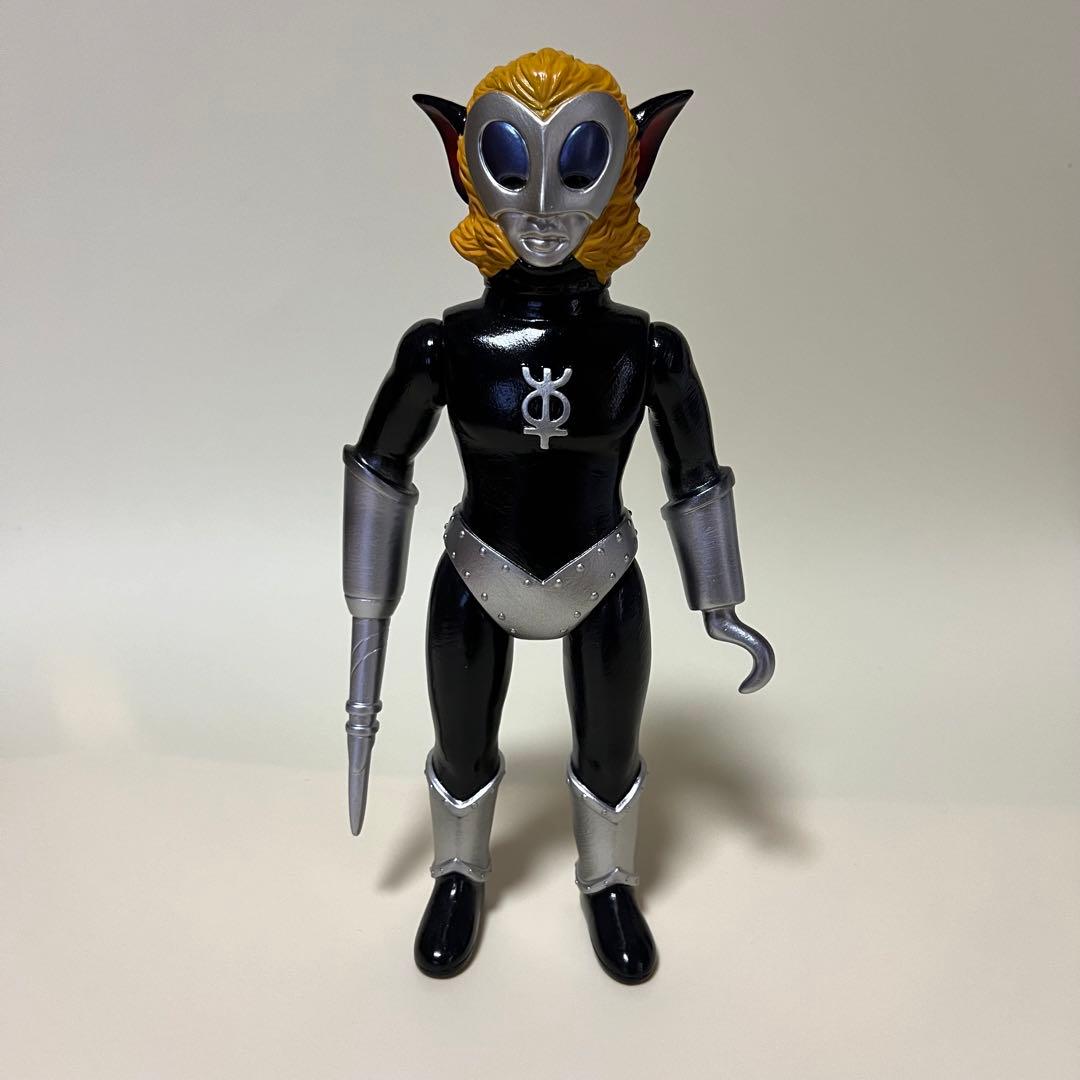 ブルマァク　マグマ星人　武器付　ソフビ　フィギュア