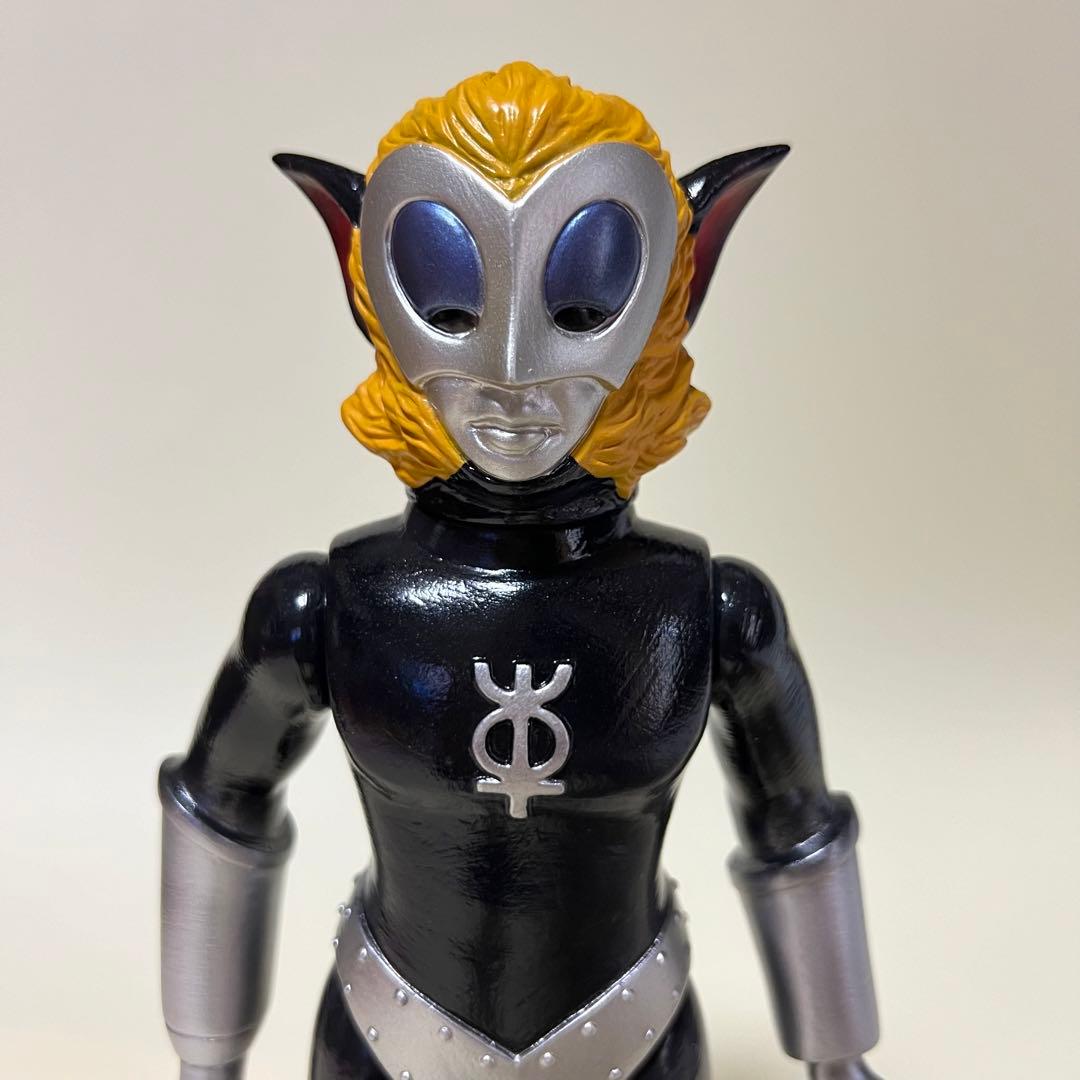 ブルマァク　マグマ星人　武器付　ソフビ　フィギュア