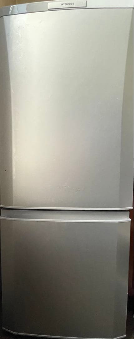 三菱電機　冷蔵庫・冷凍庫　146L 右開き2011年製　MR-P15S-S