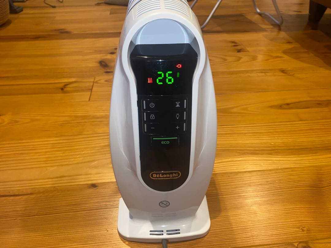 De'Longhi ミニオイルヒーター NJ0505E