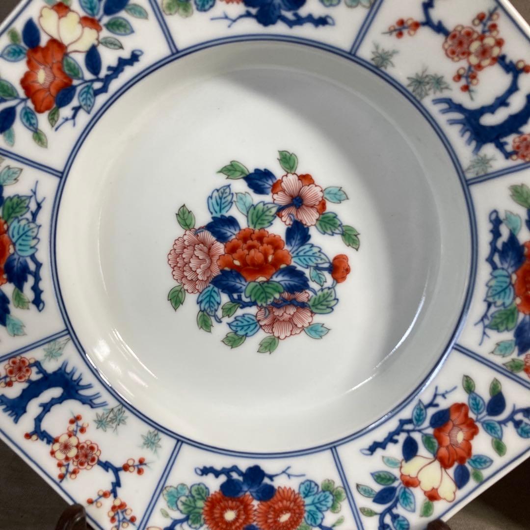 【今右衛門】色鍋島の伝統　人間国宝　十三代今泉今右衛門作　錦花見込絵　八角皿