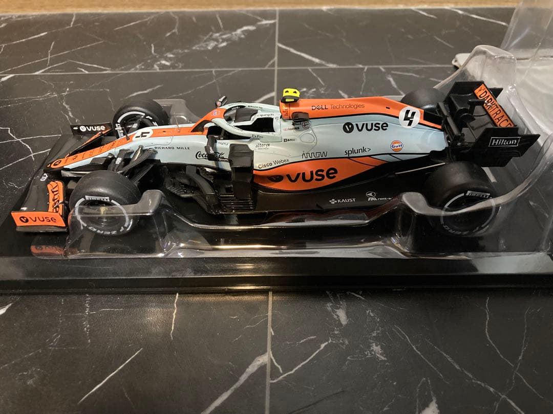 紅い跳馬　2台セットビッグスケールF1 マクラーレン　MCL35M ノリス