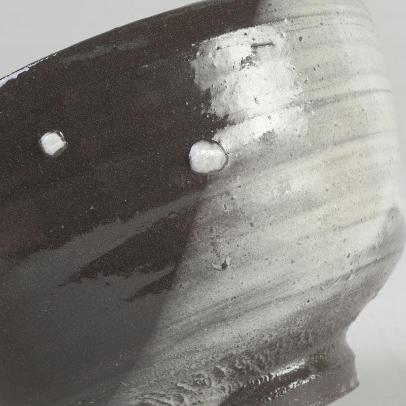 茶道具　出雲焼　十一代　長岡空権作　片身替　茶碗　共箱　V　9739