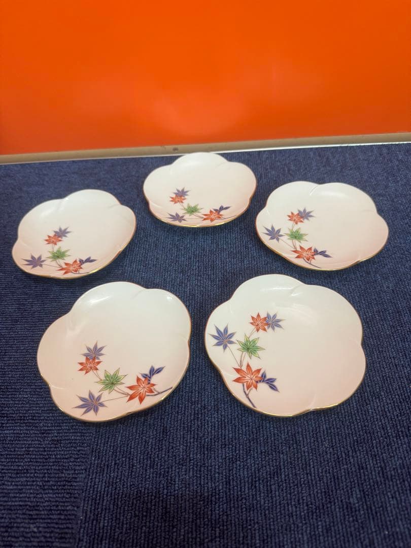 1704 深川製磁　花型皿　5客　金彩