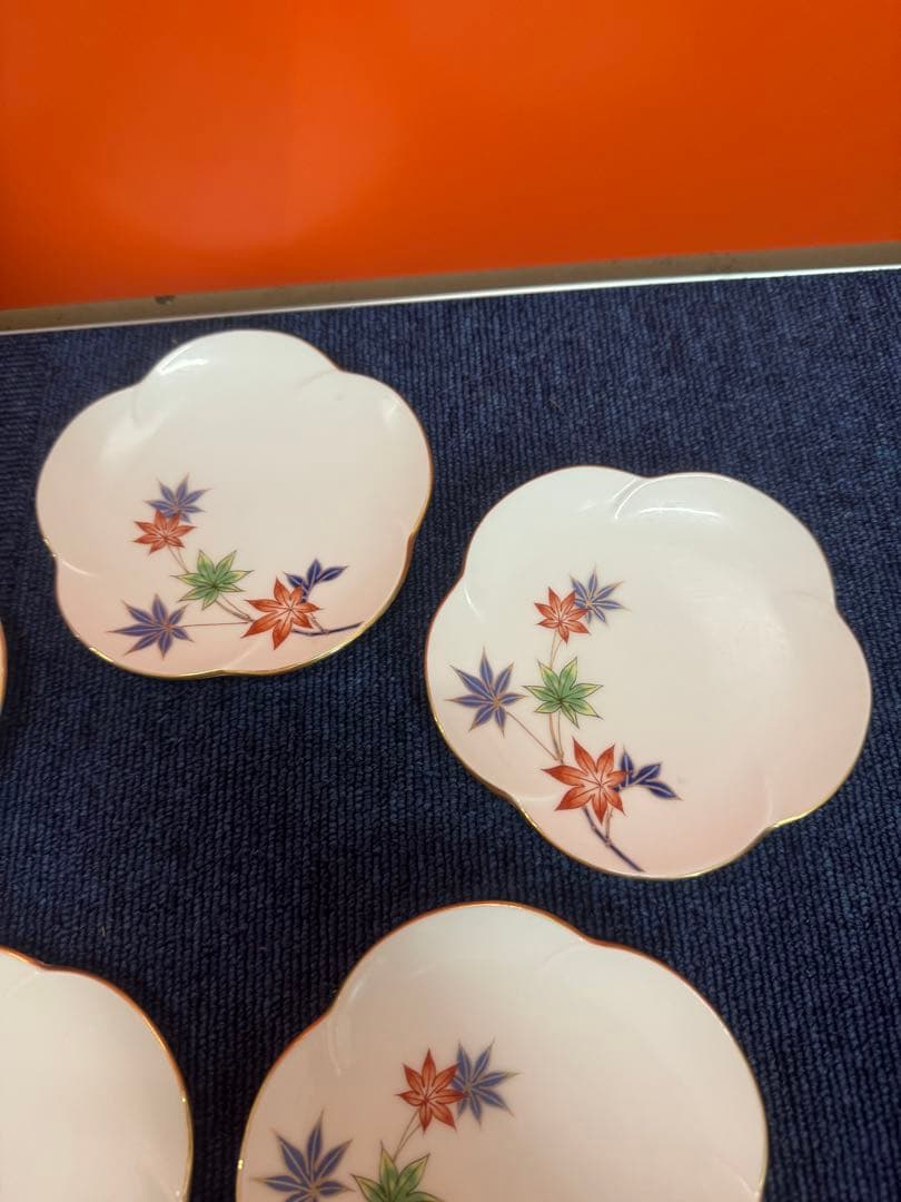 1704 深川製磁　花型皿　5客　金彩