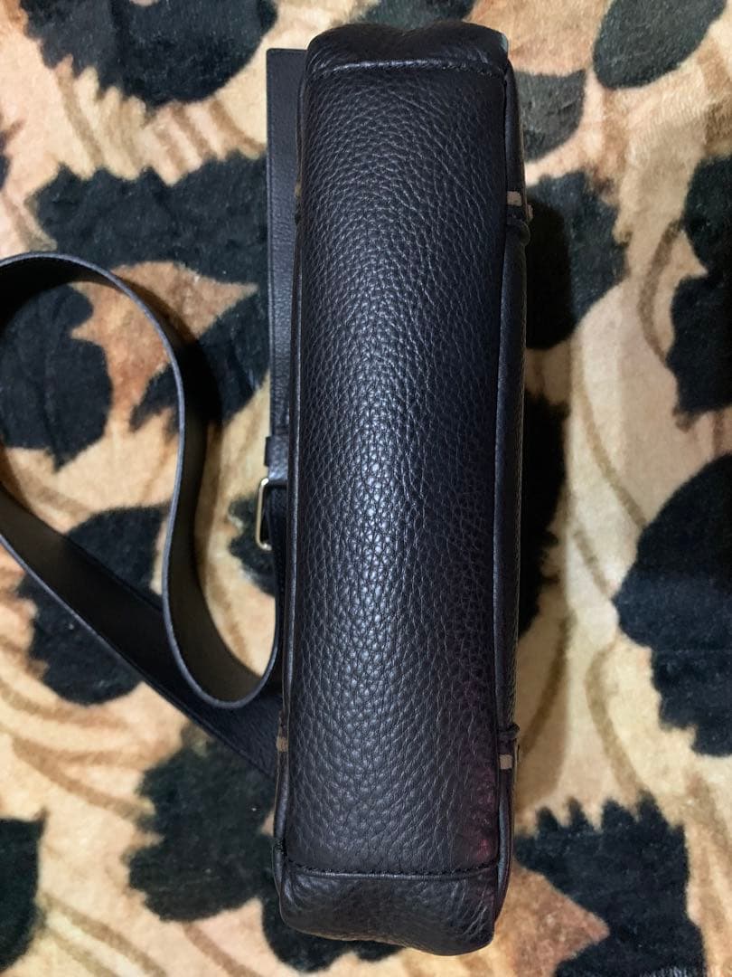 ヴィヴィアンウエストウッドショルダーバッグ