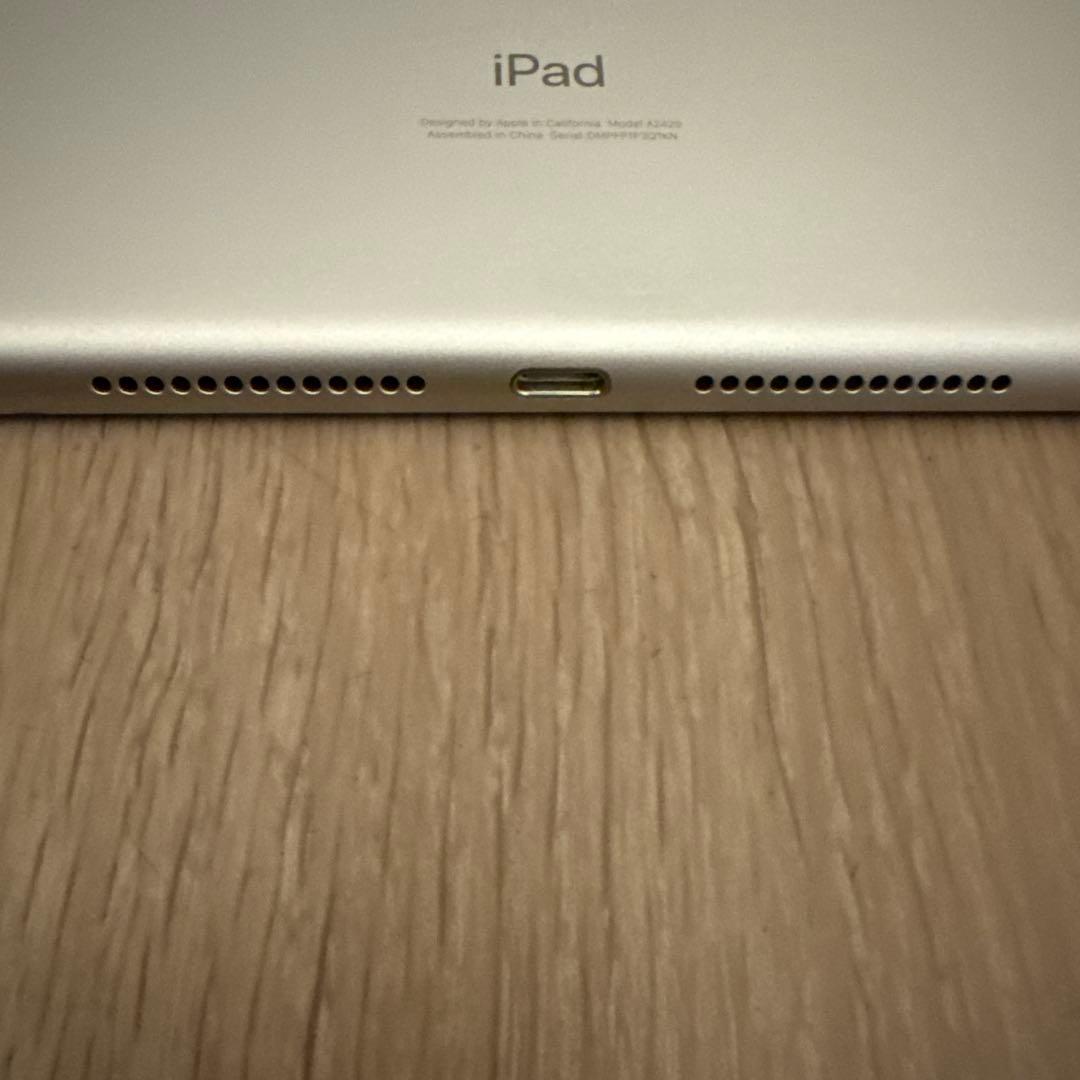 Apple iPad 第8世代 wi-fi+cellular 32GB