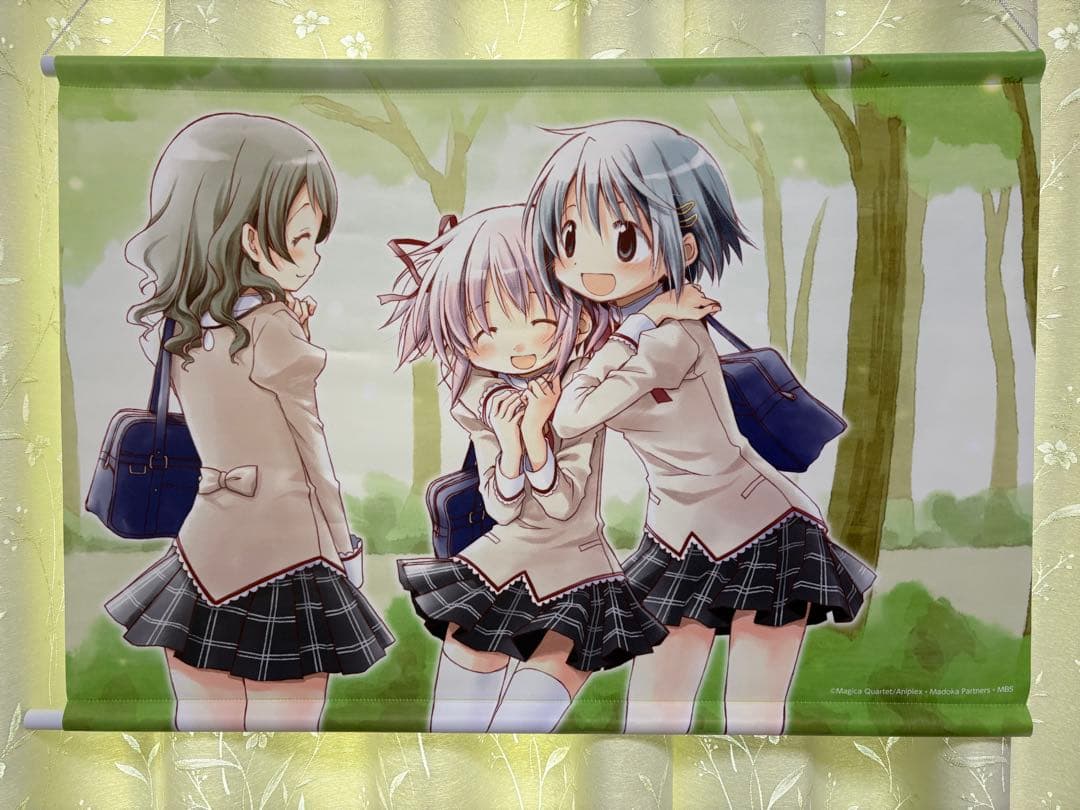 魔法少女まどか☆マギカ 蒼樹うめ展 タペストリー まどか さやか 仁美 杏子